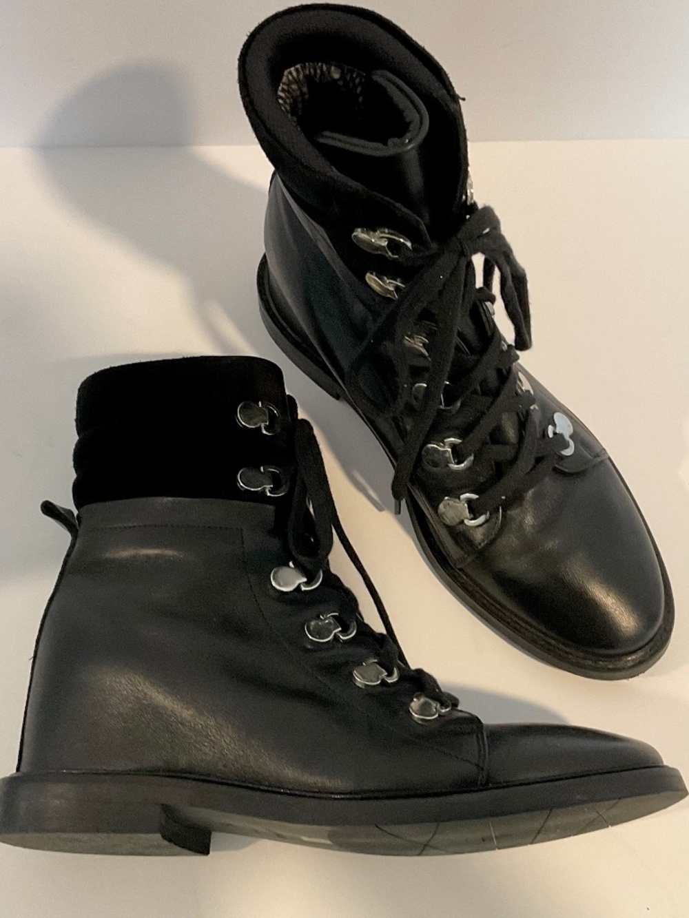 AQUATALIA Italy Clarisa Round Toe Leather/Suede Collar Booties Black Size 7.5 - Picture 2 of 13